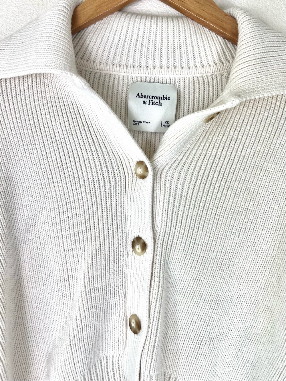Abercrombie & Fitch Cream Collared Button-Front Ribbed Cardigan - Picture 3 of 7